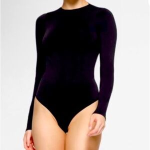 NWT SKIMS ESSENTIAL BODYSUIT CREW NECKLING SLEEVE BODYSUIT VARIOUS SIZES